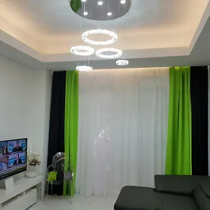 https://apt-laura-grande.hotelschalkidiki.net